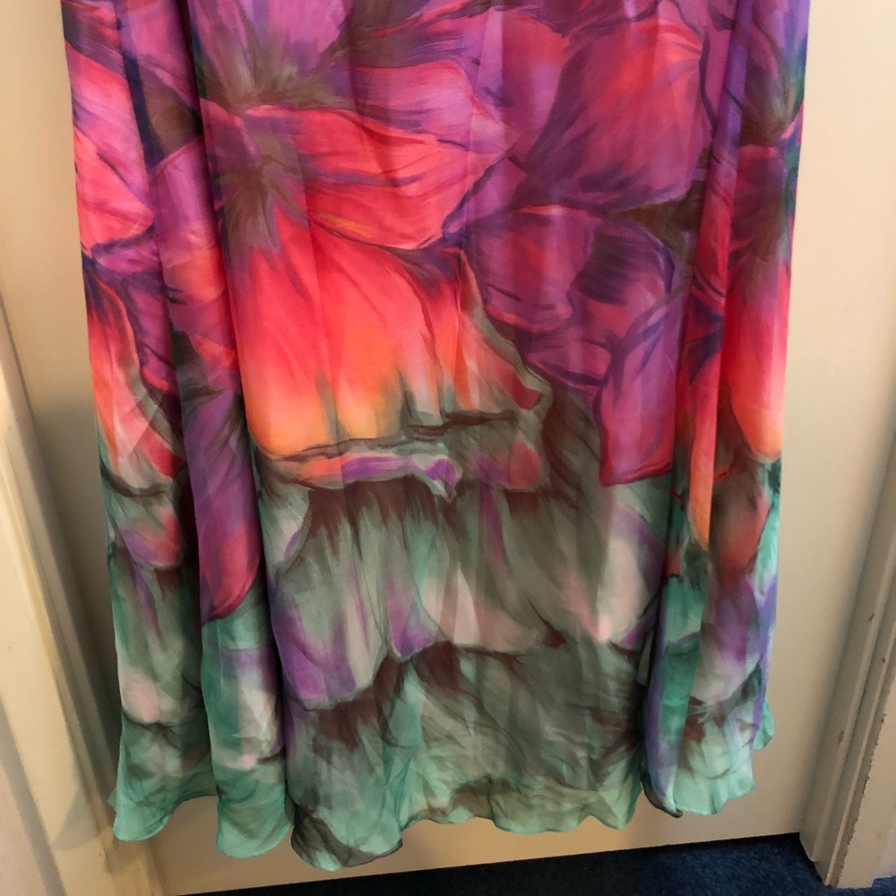 Beautiful chiffon dress - Picture 3 of 4